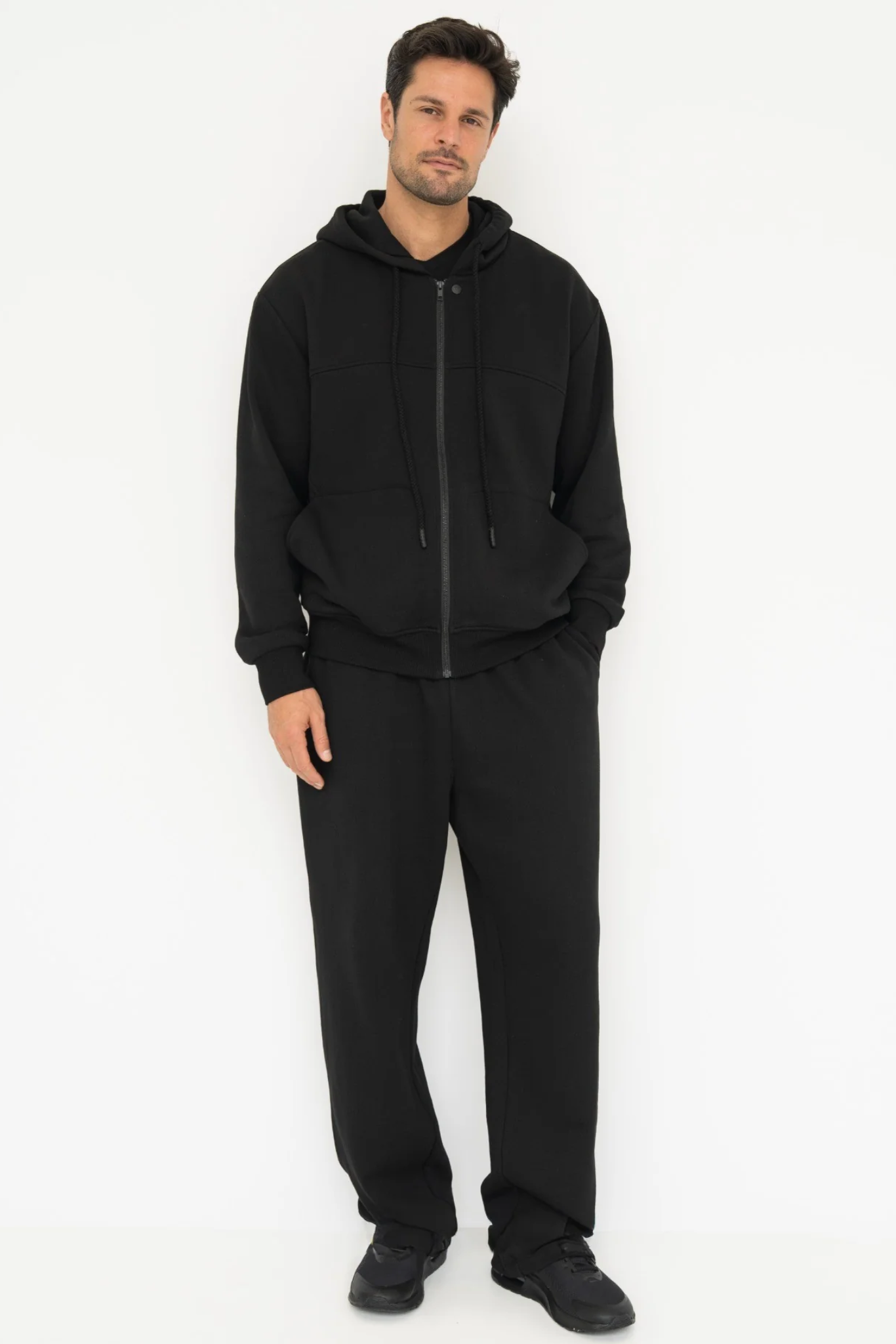 Relax in pure comfort with the Organic Cotton Straight Leg Sweatpants from AOCO. These eco-friendly, soft sweatpants provide a timeless, flattering fit.