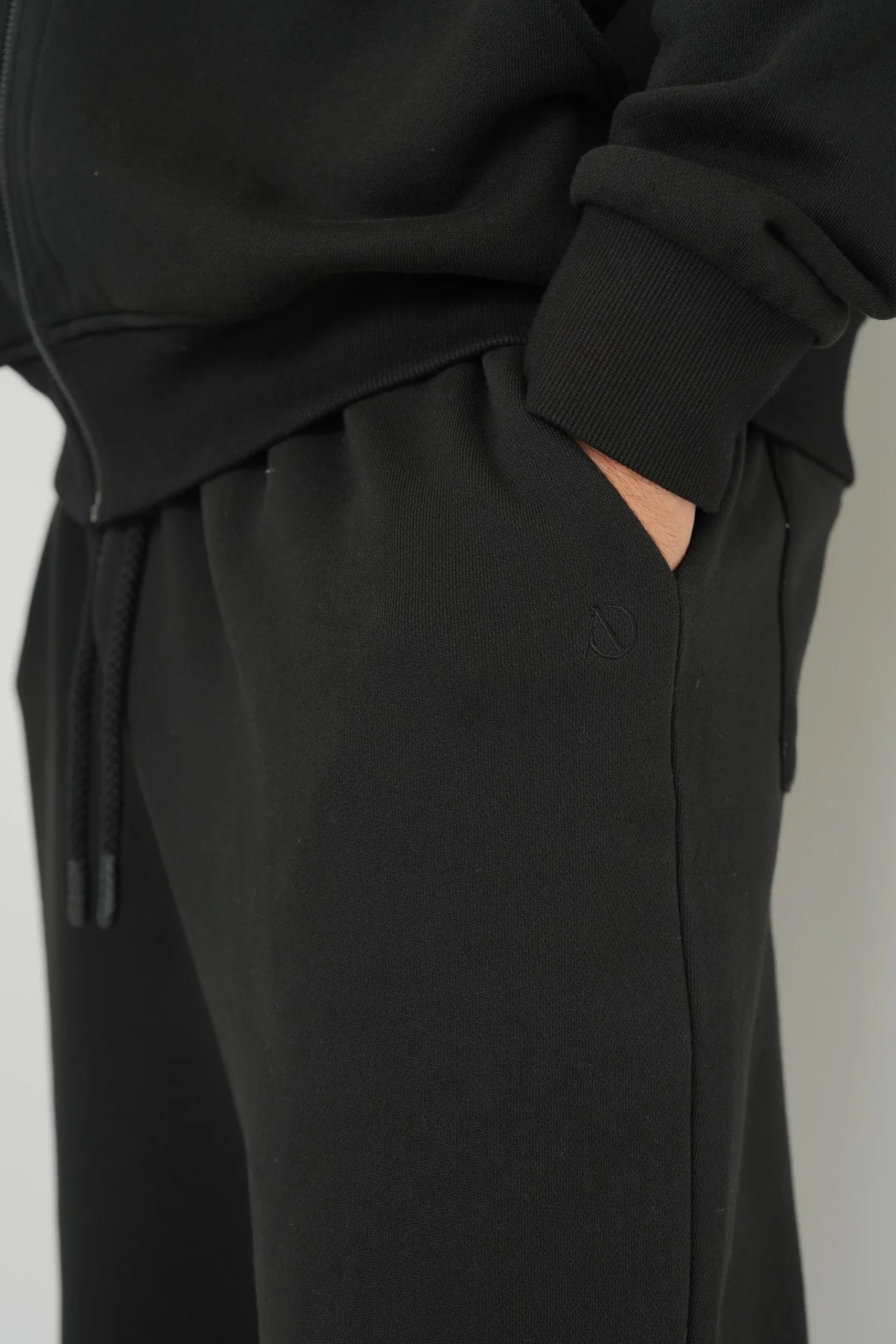 Relax in pure comfort with the Organic Cotton Straight Leg Sweatpants from AOCO. These eco-friendly, soft sweatpants provide a timeless, flattering fit.
