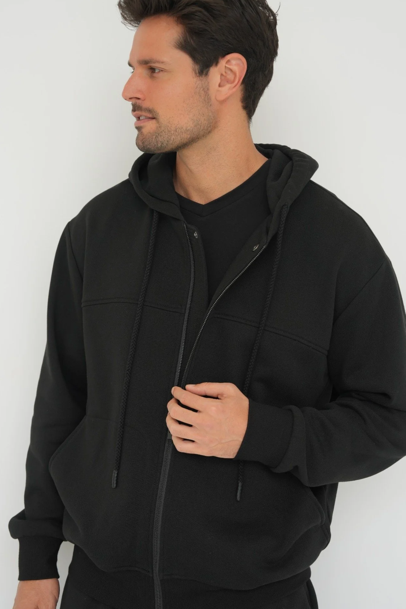 Experience the ultimate comfort with the Organic Cotton Zip-Up Hoodie from AOCO. Crafted with premium eco-friendly materials, this is an everyday essential.