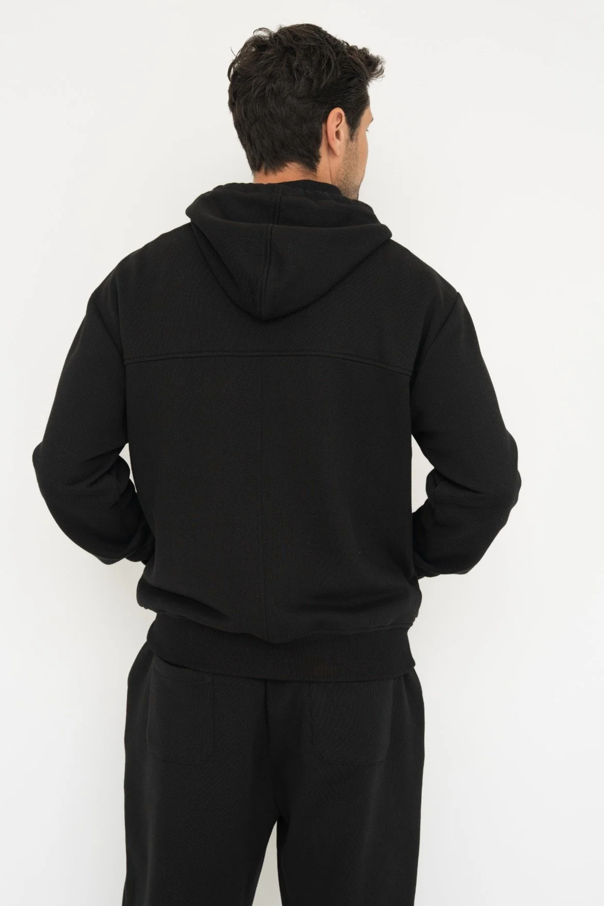Experience the ultimate comfort with the Organic Cotton Zip-Up Hoodie from AOCO. Crafted with premium eco-friendly materials, this is an everyday essential.
