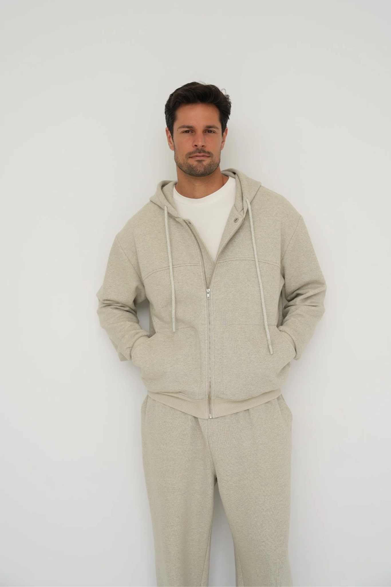 Experience the ultimate comfort with the Organic Cotton Zip-Up Hoodie from AOCO. Crafted with premium eco-friendly materials, this is an everyday essential.