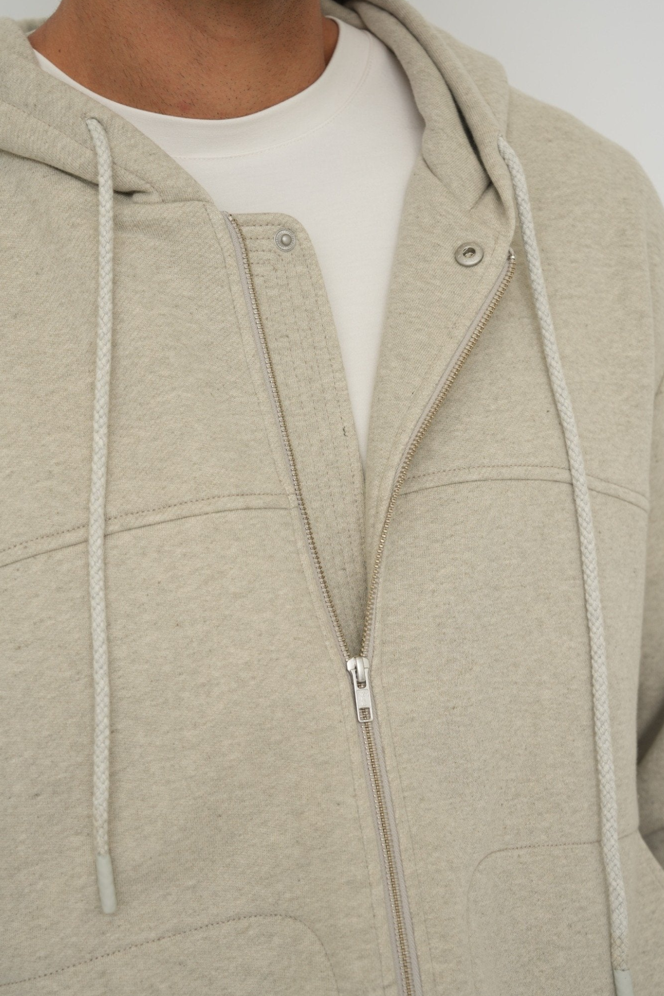 Experience the ultimate comfort with the Organic Cotton Zip-Up Hoodie from AOCO. Crafted with premium eco-friendly materials, this is an everyday essential.